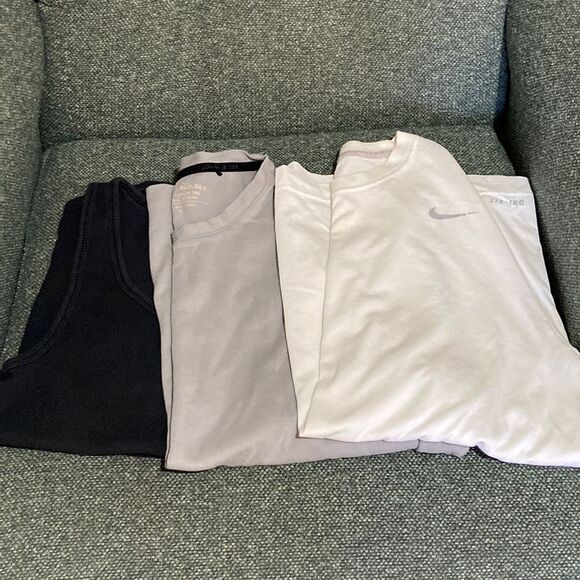 Of Lot 3 Pc Nike Dri-Fit Banana Republic Calvin Klein Size L T-Shirt - Picture 1 of 16